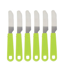 A butter knife from the premium stainless steel cutlery set, showcasing its design.