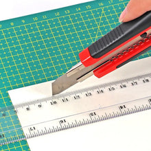 18mm cutter knife set with a secure blade and comfortable handle.
