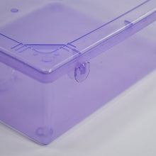 Close-up of the durable plastic and airtight lid of the container.