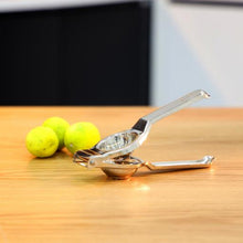 Stainless Steel Lemon Squeezer showcasing its non-slip handle design for comfortable gripping.