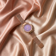 Premium gift box packaging for ladies analog wrist watch
