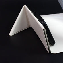 Compact and lightweight design of the mobile screen magnifier for easy travel.