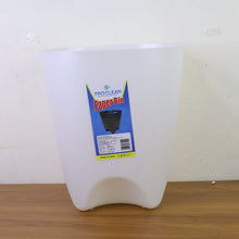 Compact dustbin with open design and smooth plastic finish