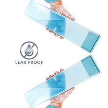Ergonomic design of the 940ml water bottle featuring a comfortable contoured grip.