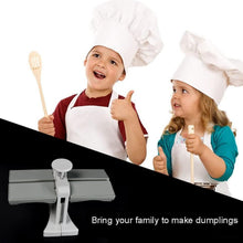 Step-by-step graphic demonstrating how to use the dumpling maker mold.