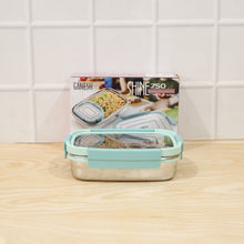 Top view of lunch box set with lid open