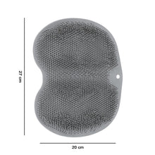 Silicone bathroom foot scrubbing mat detail