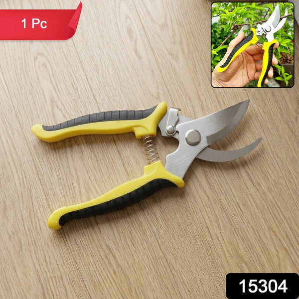 Set of garden pruning shears in packaging, durable and easy to use