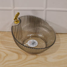 Packaging of decorative plastic fruit bowl with gold accent