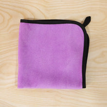 Purple microfiber cleaning cloth detail image
