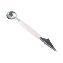 Watermelon cutting tool use