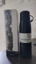 Side view of vacuum insulated 550ML stainless steel water bottle with powder coat