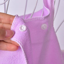 Lightweight and comfortable wearable bath towel for daily use.