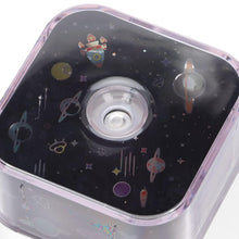Starry night light projector and humidifier, ideal for a child's bedroom.