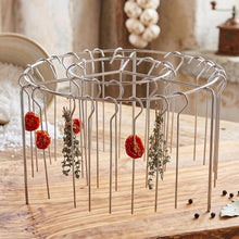 Space saving air fryer accessory for skewered dishes
