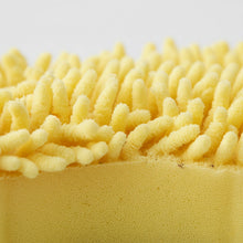Smooth section of sponge for delicate vehicle surfaces