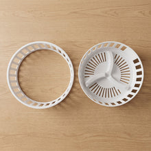 Lightweight portable laundry machine for delicates