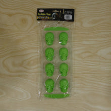 Halloween style skull ice cube tray with lid