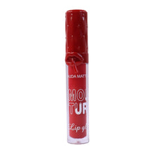 Lightweight, non-sticky matte lip gloss with a vibrant finish