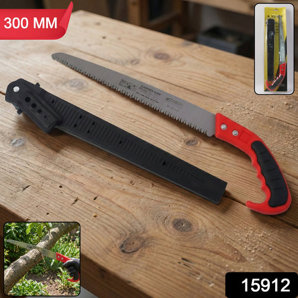 Manual wood cutting saw with ergonomic handle