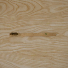 Soft Bristle Bamboo Toothbrush, Eco-Friendly Wooden Toothbrush with Green Bristles (1 Pc)