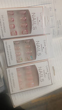 Press-On Nails Ð Reusable False Nail Set with Strong Glue for Equally Glam Looks