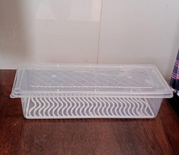 Side profile of the 1500ml food storage container, highlighting its compact design.